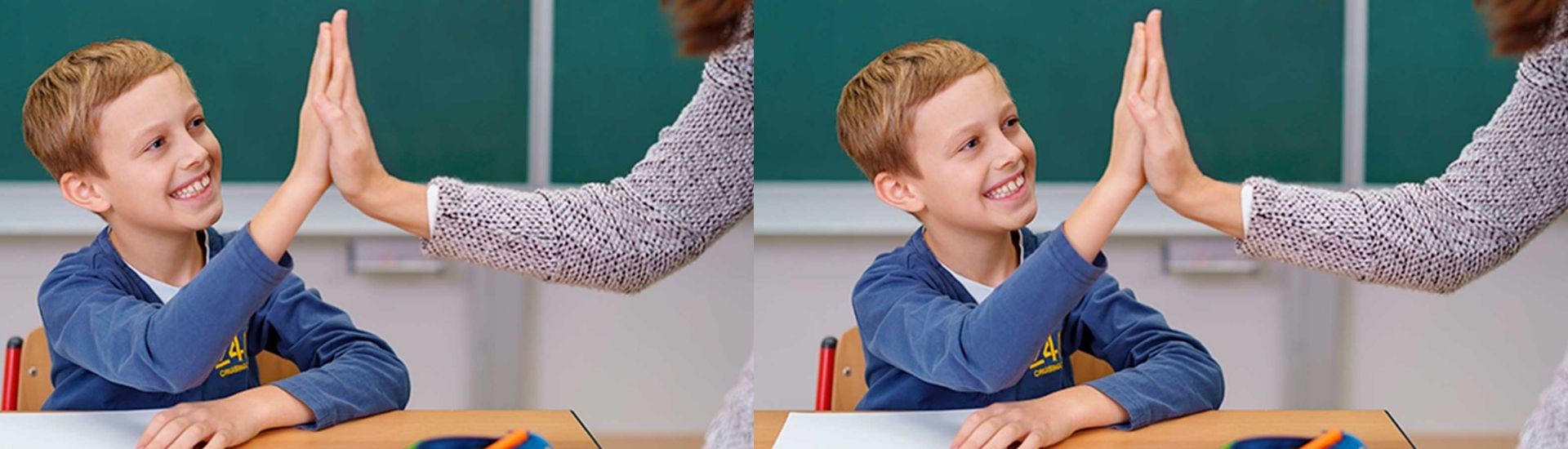 Profesora chocando manos con su estudiante
