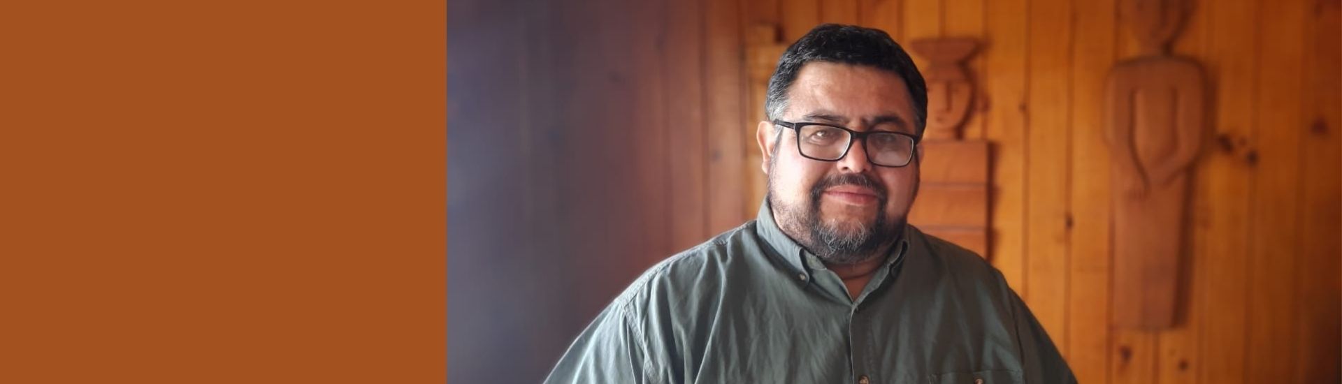 Profesor de Música, Sergio, que preserva la cultura Mapuche en sus clases