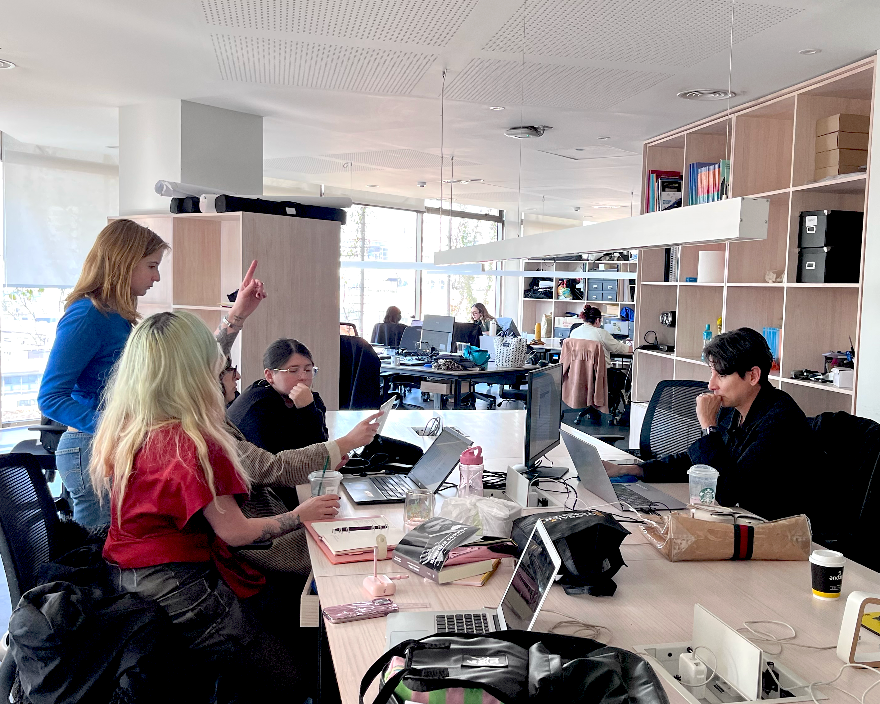 Somos un equipo joven y multidisciplinario